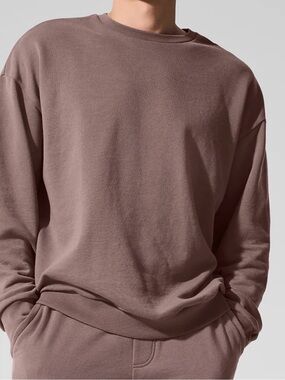 ALO Yoga Men's Chill Crew Pullover Sweatshirt in Mushroom XL (PM100205)